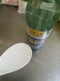 香气浓郁的窝窝头做法图解3)