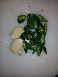 家常菜茄子炒肉做法图解3)
