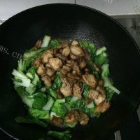 家常菜小白菜炒肉做法图解6)
