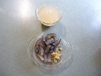 玉盘珍馐的海参小米粥的做法图解二