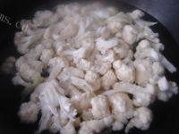 家常菜花菜烧肉做法图解2)
