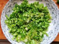 芹菜炒肉末做法图解1)