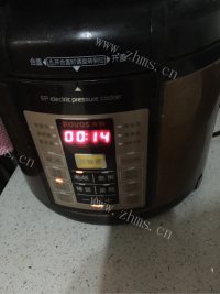 油而不腻的羊肉汤做法图解4)