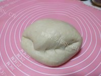 甜美蜜豆小千层面包做法图解5)