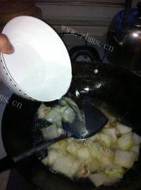 诱人的冬瓜汤做法图解7)