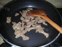 家常菜小炒黄牛肉做法图解2)