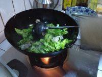 家常菜肉炒青椒做法图解5)