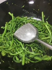 家常菜素炒菜心做法图解5)