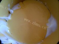 香浓的木糖醇无油酸奶蛋糕做法图解7)