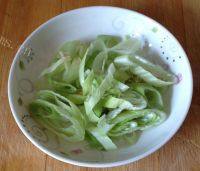 好吃的五花肉炖豆角做法图解4)