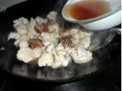 营养丰富花菜炒香菇做法图解6)