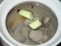 土豆排骨汤做法图解4)