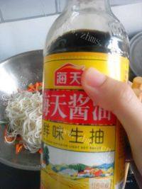 自制蔬菜炒面做法图解7)