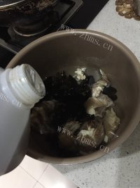 油而不腻的羊肉汤做法图解3)