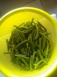 家常菜蒜苗炒肉片做法图解1)