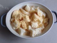 自制面包布丁做法图解5)
