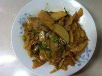 软嫩的山药炒肉片