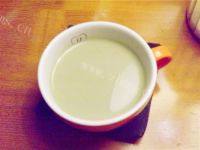 美味的抹茶牛奶
