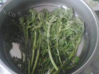 家常菜凉拌茼蒿做法图解4)
