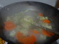 家常菜花菜炒肉片做法图解4)