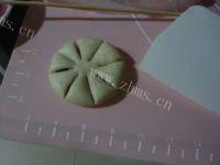 自制枣泥菊花酥做法图解12)