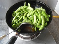 好吃的五花肉炖豆角做法图解8)