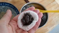 自制芝麻糯米饼做法图解4)