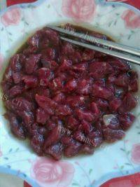 自制牛肉粥做法图解1)