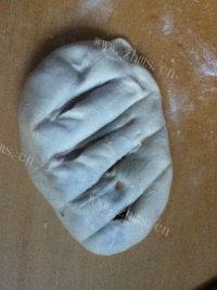 香味四溢的豆沙卷做法图解10)