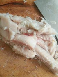 美味的香煎鱼饼做法图解3)