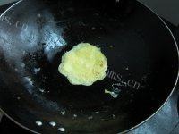 自己做的蛋皮饺子做法图解5)