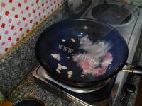 自制猪肉炖土豆做法图解6)