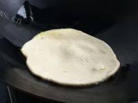 简易的发面葱花饼做法图解14)