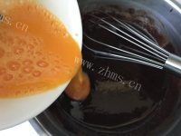 坚果巧克力布朗尼做法图解3)