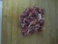 自制四季豆炒肉丝做法图解1)
