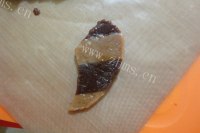 自制小浣熊饼干做法图解14)