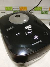美味的萝卜排骨粥做法图解5)