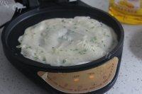 口感不错的葱油饼做法图解4)