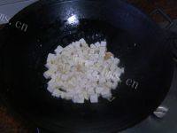 特色豆腐炒鸡蛋做法图解8)