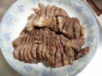 家常蒜苗炒牛肉做法图解1)