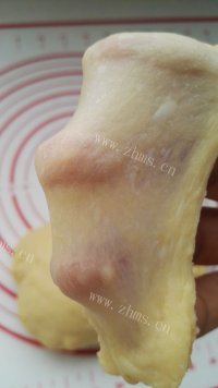 喷香的南瓜花朵面包做法图解5)
