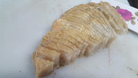 好喝的乌贼饼花菜汤做法图解2)