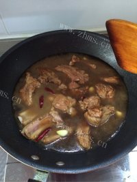 家常菜红烧排骨做法图解8)