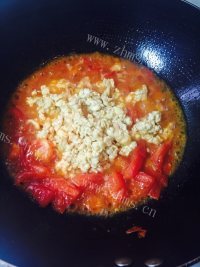 热腾腾的番茄炒蛋做法图解4)