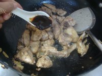 家常菜辣椒炒鸡块做法图解4)