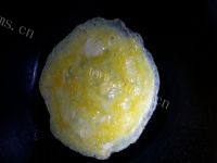 营养丰富的鸡蛋卷饼做法图解3)