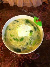 清淡的菠菜手擀面