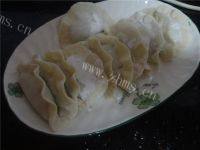美味虾仁水饺做法图解5)