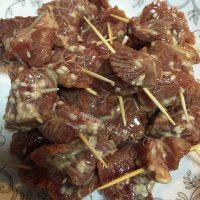 油而不腻的牙签牛肉做法图解5)