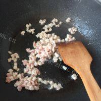 美味的咖喱土豆炒饭做法图解3)